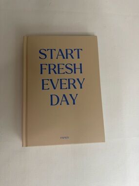 Papier Start Fresh Everyday Productivity Planner 16 Week Undated Hardcover